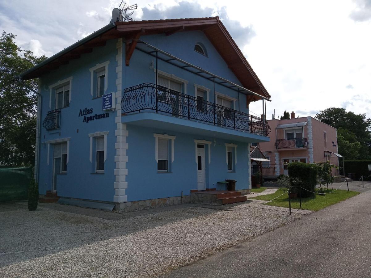 Atlas Apartman บุค ภายนอก รูปภาพ
